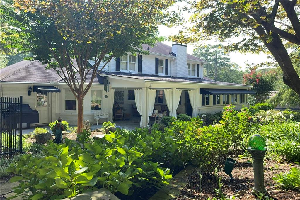 1505 Chevron Way, Sandy Springs, Georgia 30350, 4 Bedrooms Bedrooms, ,4 BathroomsBathrooms,Residential,Sold,1505 Chevron Way,7285418