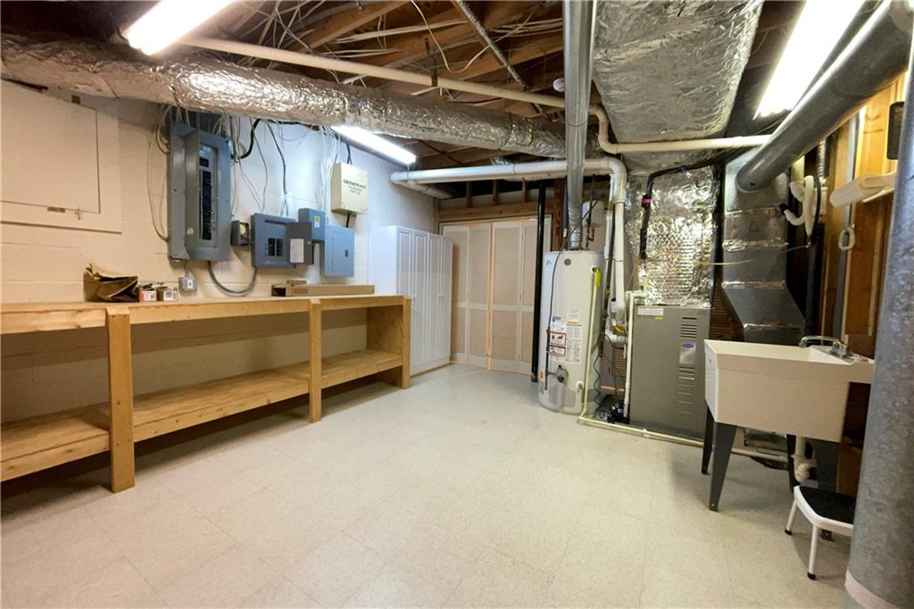 1505 Chevron Way, Sandy Springs, Georgia 30350, 4 Bedrooms Bedrooms, ,4 BathroomsBathrooms,Residential,Sold,1505 Chevron Way,7285418