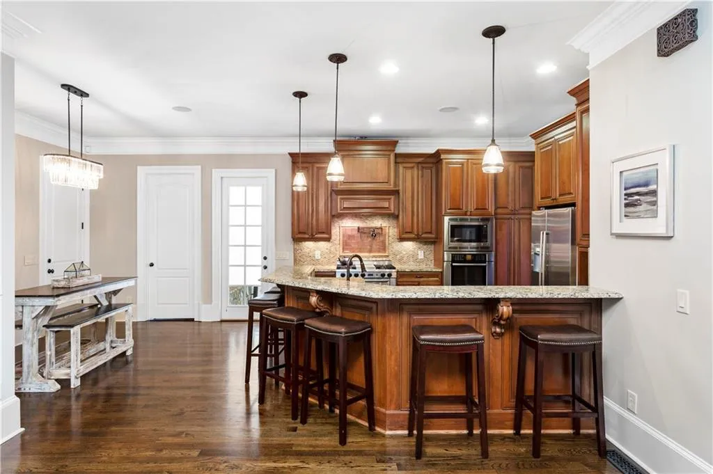 284 Hedden Road, Atlanta, Georgia 30342, 5 Bedrooms Bedrooms, ,4 BathroomsBathrooms,Residential,Sold,284 Hedden Road,6885884