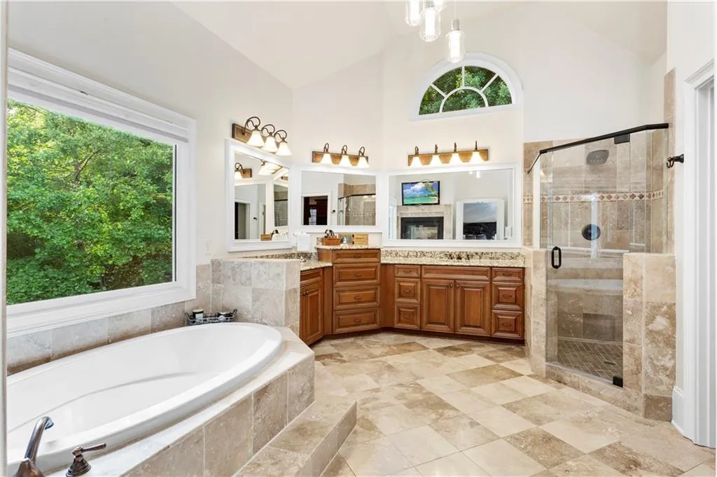 284 Hedden Road, Atlanta, Georgia 30342, 5 Bedrooms Bedrooms, ,4 BathroomsBathrooms,Residential,Sold,284 Hedden Road,6885884