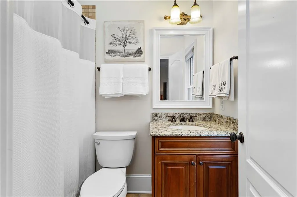 284 Hedden Road, Atlanta, Georgia 30342, 5 Bedrooms Bedrooms, ,4 BathroomsBathrooms,Residential,Sold,284 Hedden Road,6885884