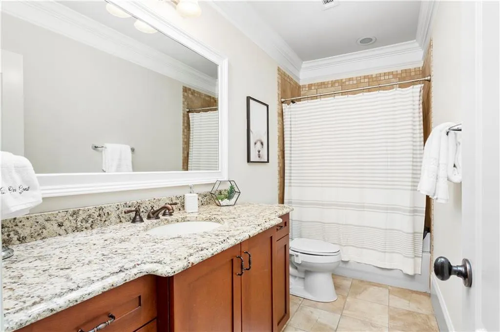284 Hedden Road, Atlanta, Georgia 30342, 5 Bedrooms Bedrooms, ,4 BathroomsBathrooms,Residential,Sold,284 Hedden Road,6885884