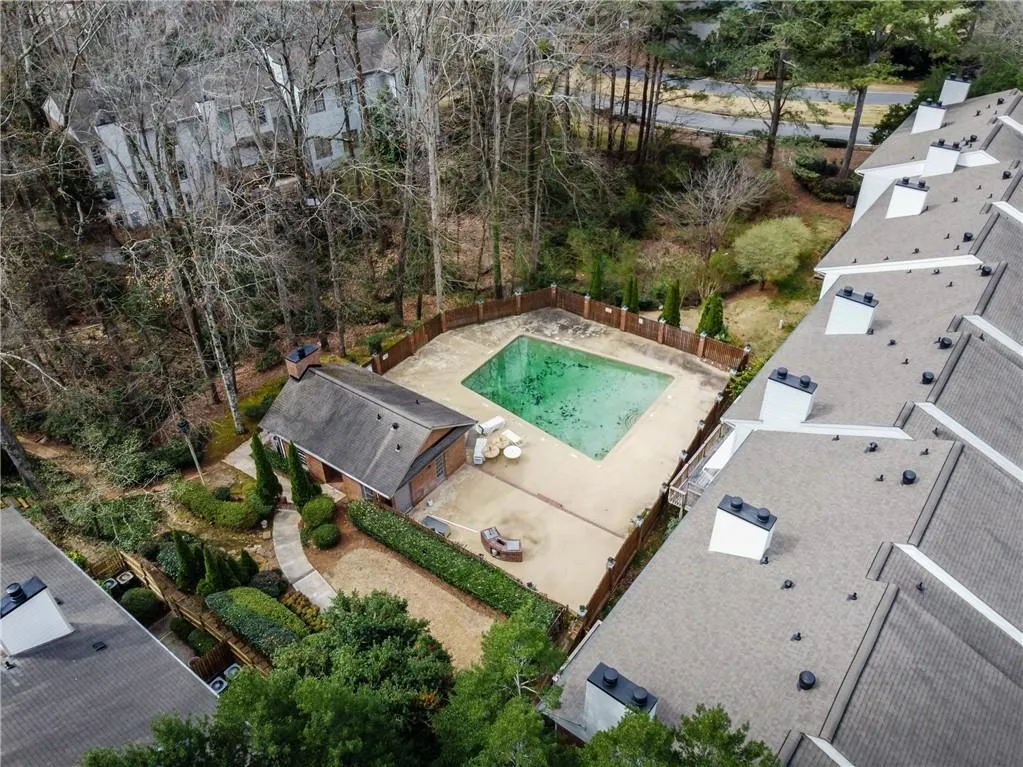 404 Brandywine Circle, Sandy Springs, Georgia 30350, 3 Bedrooms Bedrooms, ,2 BathroomsBathrooms,Residential,Sold,404 Brandywine Circle,7016950