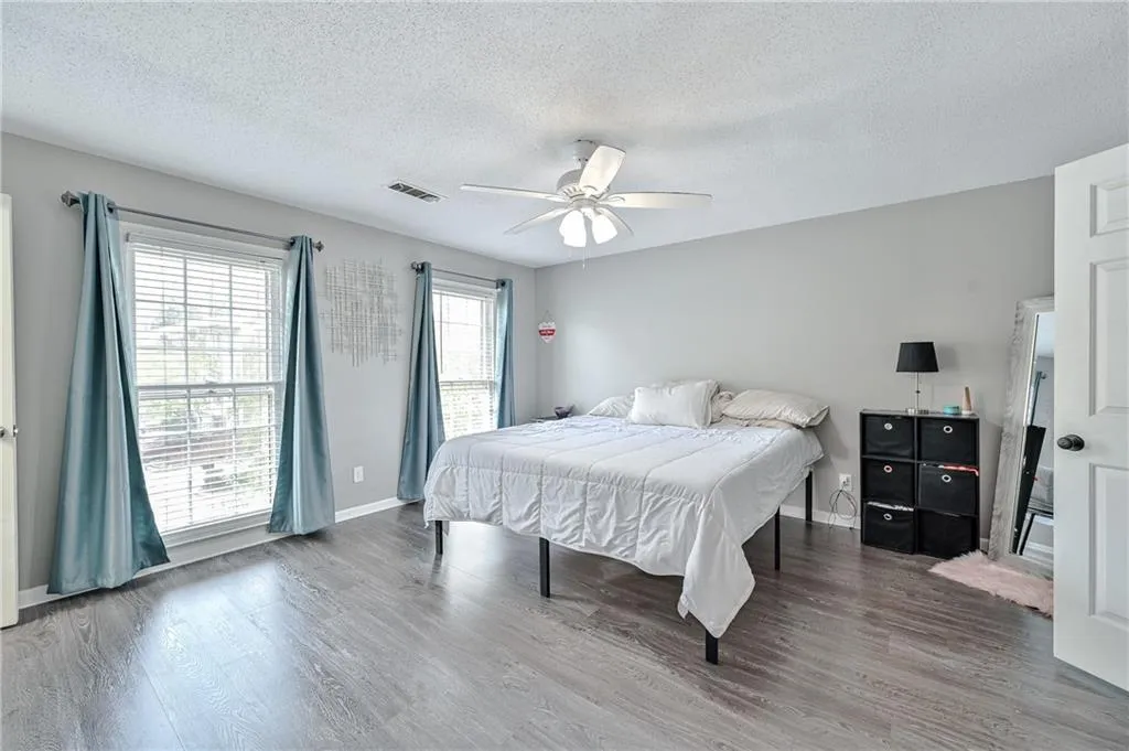 404 Brandywine Circle, Sandy Springs, Georgia 30350, 3 Bedrooms Bedrooms, ,2 BathroomsBathrooms,Residential,Sold,404 Brandywine Circle,7016950