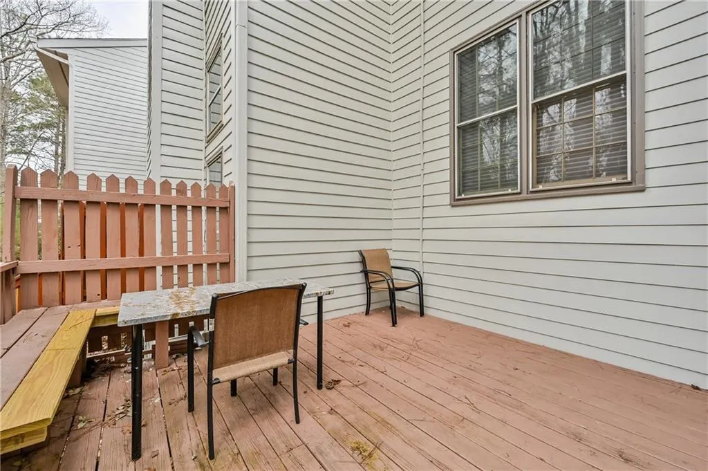 404 Brandywine Circle, Sandy Springs, Georgia 30350, 3 Bedrooms Bedrooms, ,2 BathroomsBathrooms,Residential,Sold,404 Brandywine Circle,7016950