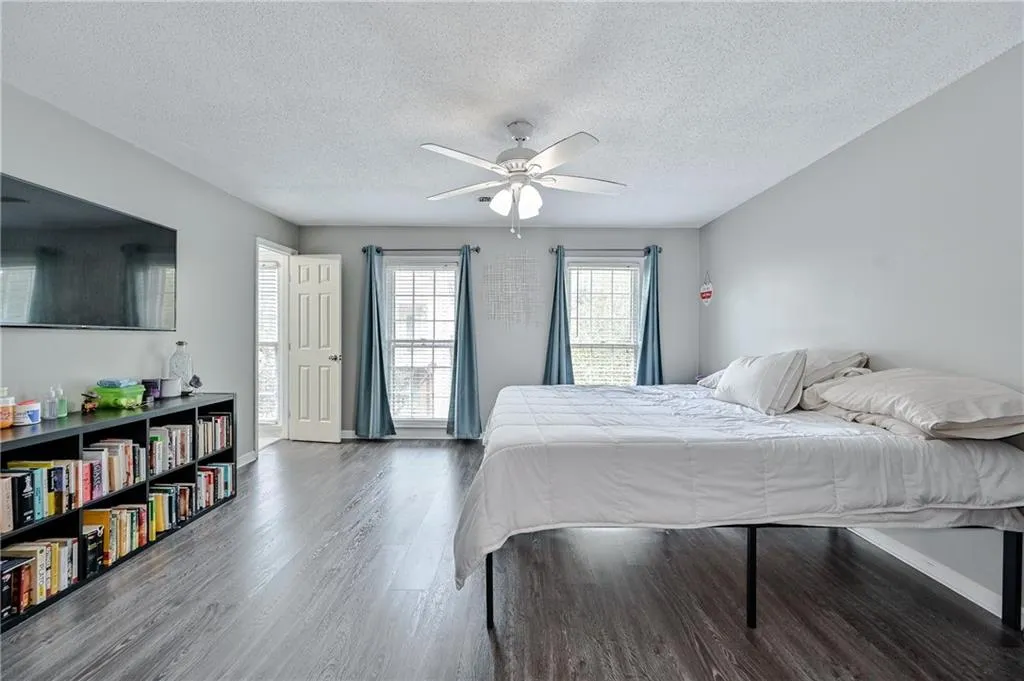 404 Brandywine Circle, Sandy Springs, Georgia 30350, 3 Bedrooms Bedrooms, ,2 BathroomsBathrooms,Residential,Sold,404 Brandywine Circle,7016950