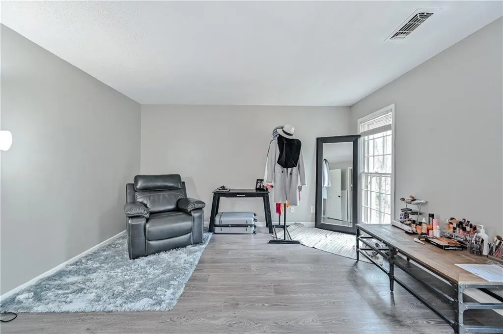 404 Brandywine Circle, Sandy Springs, Georgia 30350, 3 Bedrooms Bedrooms, ,2 BathroomsBathrooms,Residential,Sold,404 Brandywine Circle,7016950