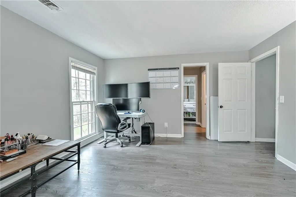 404 Brandywine Circle, Sandy Springs, Georgia 30350, 3 Bedrooms Bedrooms, ,2 BathroomsBathrooms,Residential,Sold,404 Brandywine Circle,7016950