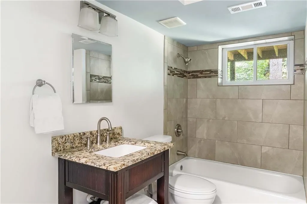 1179 Milmar Drive Nw, Atlanta, Georgia 30327, 5 Bedrooms Bedrooms, ,4 BathroomsBathrooms,Residential,For Sale,1179 Milmar Drive Nw,7635472