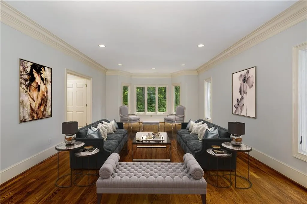 100 Spindale Court, Sandy Springs, Georgia 30350, 6 Bedrooms Bedrooms, ,5 BathroomsBathrooms,Residential,Sold,100 Spindale Court,6744565