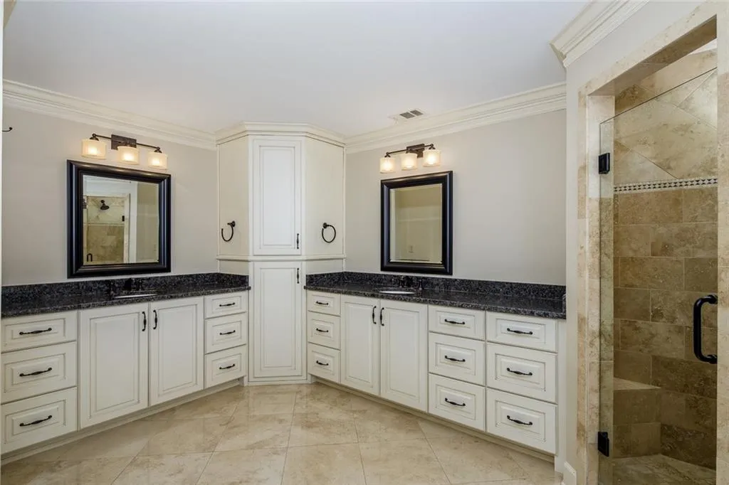 100 Spindale Court, Sandy Springs, Georgia 30350, 6 Bedrooms Bedrooms, ,5 BathroomsBathrooms,Residential,Sold,100 Spindale Court,6744565