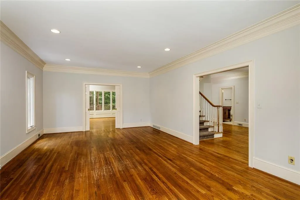 100 Spindale Court, Sandy Springs, Georgia 30350, 6 Bedrooms Bedrooms, ,5 BathroomsBathrooms,Residential,Sold,100 Spindale Court,6744565