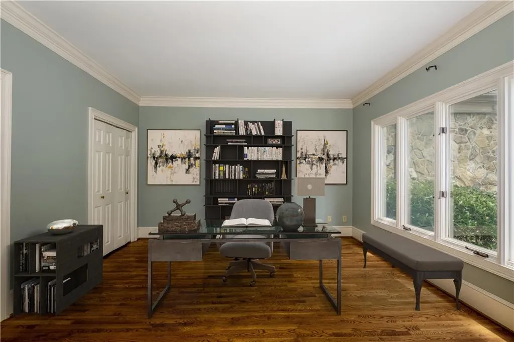 100 Spindale Court, Sandy Springs, Georgia 30350, 6 Bedrooms Bedrooms, ,5 BathroomsBathrooms,Residential,Sold,100 Spindale Court,6744565