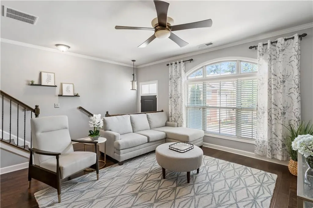 7405 Glisten Avenue, Atlanta, Georgia 30328, 3 Bedrooms Bedrooms, ,3 BathroomsBathrooms,Residential,Sold,7405 Glisten Avenue,7202286