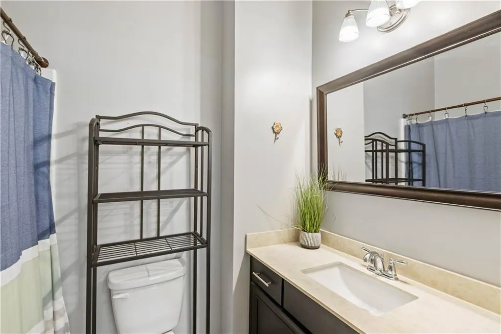 7405 Glisten Avenue, Atlanta, Georgia 30328, 3 Bedrooms Bedrooms, ,3 BathroomsBathrooms,Residential,Sold,7405 Glisten Avenue,7202286