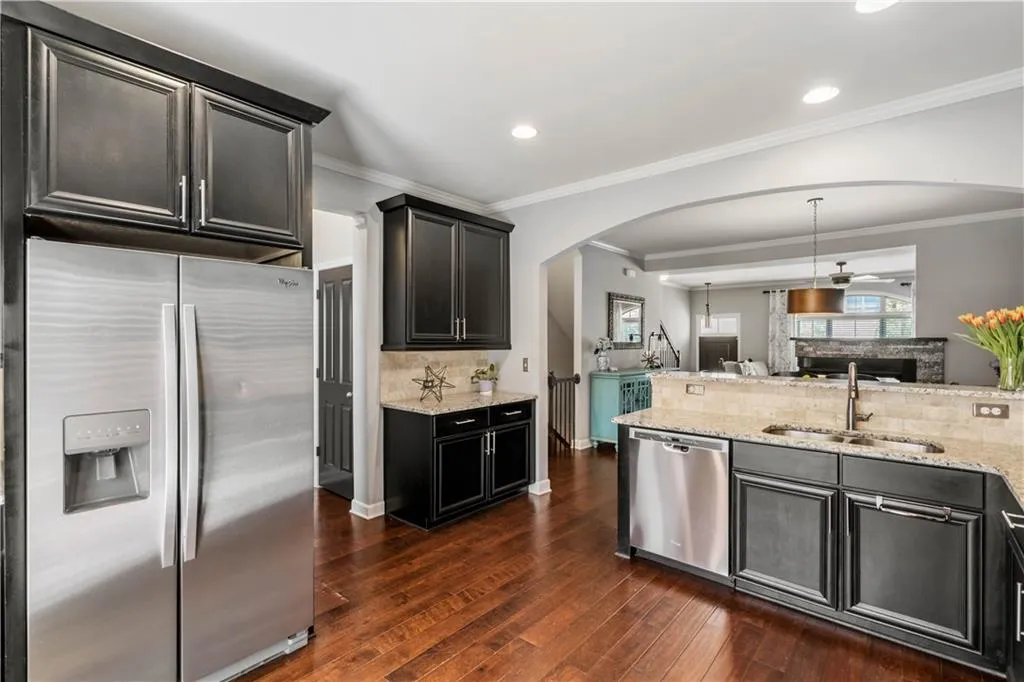 7405 Glisten Avenue, Atlanta, Georgia 30328, 3 Bedrooms Bedrooms, ,3 BathroomsBathrooms,Residential,Sold,7405 Glisten Avenue,7202286