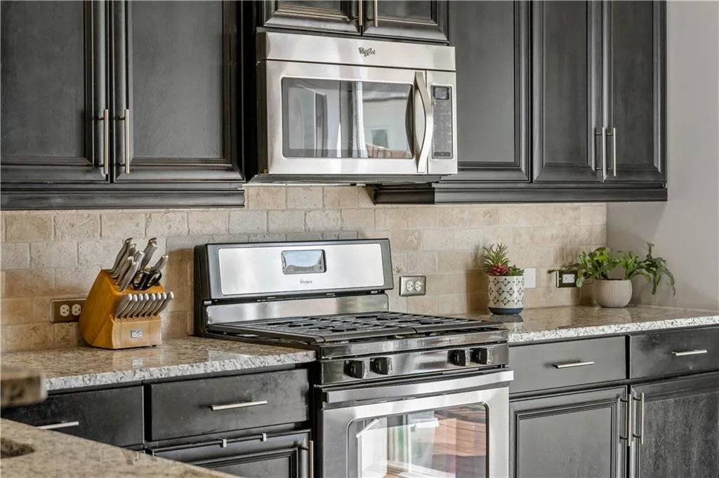 7405 Glisten Avenue, Atlanta, Georgia 30328, 3 Bedrooms Bedrooms, ,3 BathroomsBathrooms,Residential,Sold,7405 Glisten Avenue,7202286