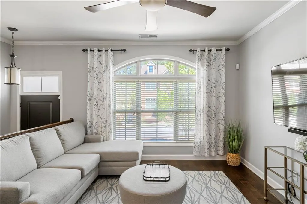 7405 Glisten Avenue, Atlanta, Georgia 30328, 3 Bedrooms Bedrooms, ,3 BathroomsBathrooms,Residential,Sold,7405 Glisten Avenue,7202286