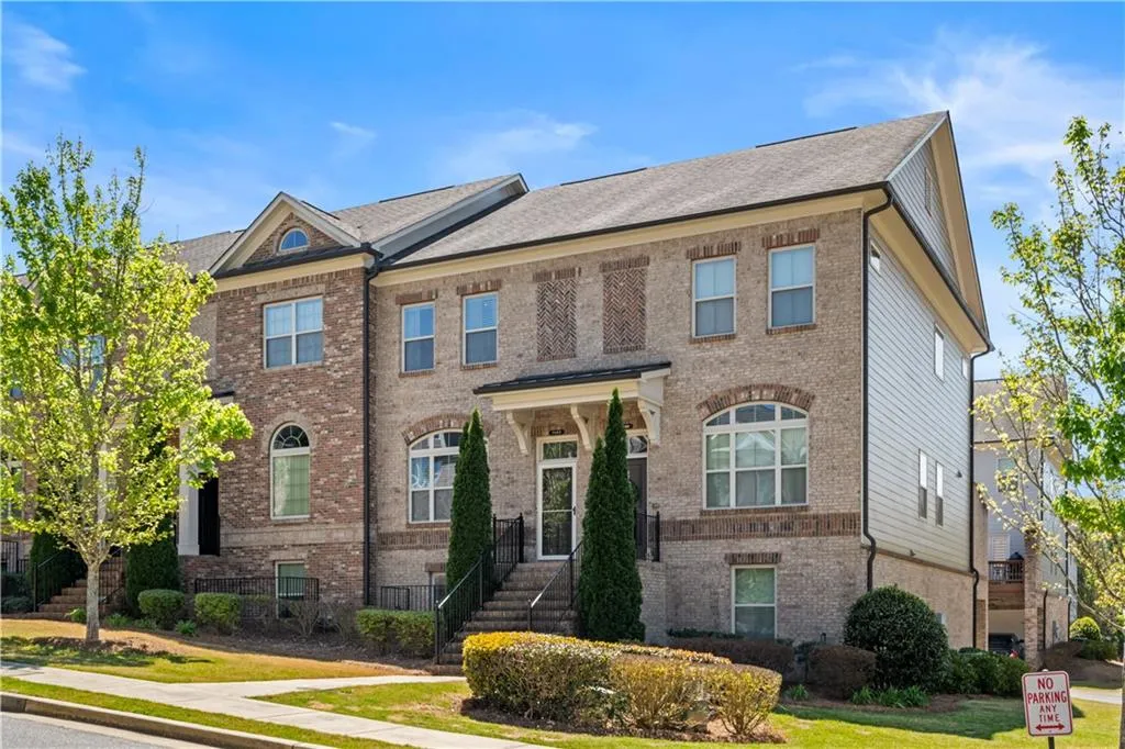 7405 Glisten Avenue, Atlanta, Georgia 30328, 3 Bedrooms Bedrooms, ,3 BathroomsBathrooms,Residential,Sold,7405 Glisten Avenue,7202286