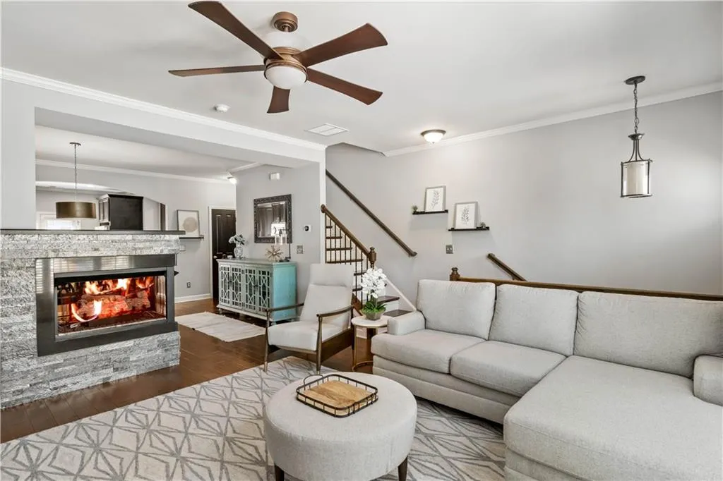 7405 Glisten Avenue, Atlanta, Georgia 30328, 3 Bedrooms Bedrooms, ,3 BathroomsBathrooms,Residential,Sold,7405 Glisten Avenue,7202286