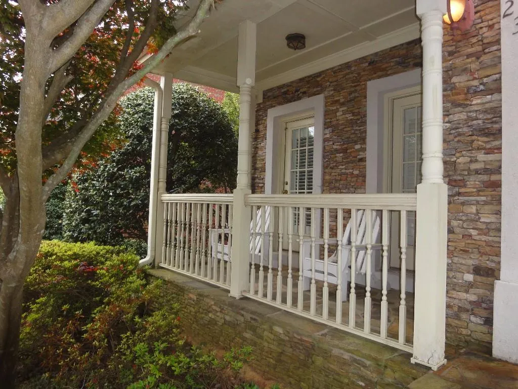 235 Windsor Gate Cove Ne, Atlanta, Georgia 30342, 6 Bedrooms Bedrooms, ,5 BathroomsBathrooms,Residential,Sold,235 Windsor Gate Cove Ne,5566143