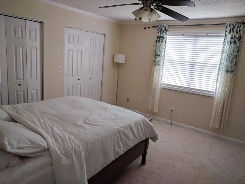 6900 Roswell Road Unit D8, Atlanta, Georgia 30328, 3 Bedrooms Bedrooms, ,2 BathroomsBathrooms,Residential,Sold,6900 Roswell Road Unit D8,5887348