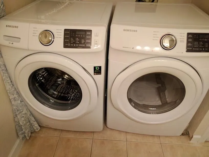 6900 Roswell Road Unit D8, Atlanta, Georgia 30328, 3 Bedrooms Bedrooms, ,2 BathroomsBathrooms,Residential,Sold,6900 Roswell Road Unit D8,5887348