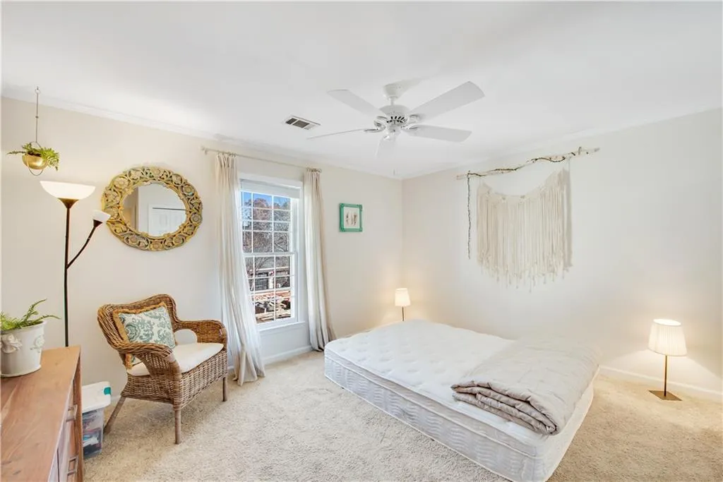 602 Dunwoody Chace, Atlanta, Georgia 30328, 3 Bedrooms Bedrooms, ,2 BathroomsBathrooms,Residential,Sold,602 Dunwoody Chace,6819177