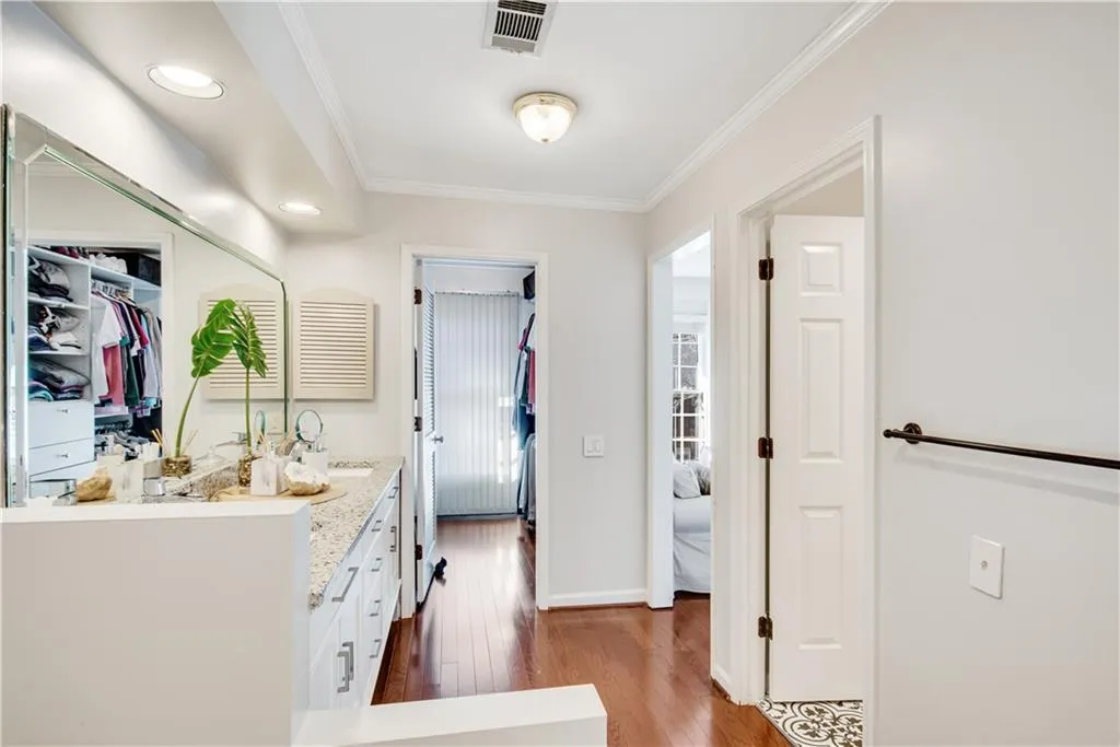 602 Dunwoody Chace, Atlanta, Georgia 30328, 3 Bedrooms Bedrooms, ,2 BathroomsBathrooms,Residential,Sold,602 Dunwoody Chace,6819177