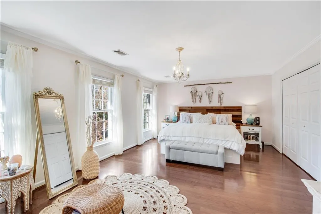 602 Dunwoody Chace, Atlanta, Georgia 30328, 3 Bedrooms Bedrooms, ,2 BathroomsBathrooms,Residential,Sold,602 Dunwoody Chace,6819177