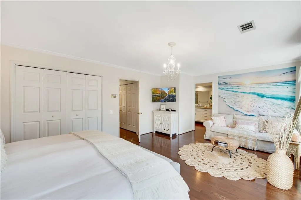 602 Dunwoody Chace, Atlanta, Georgia 30328, 3 Bedrooms Bedrooms, ,2 BathroomsBathrooms,Residential,Sold,602 Dunwoody Chace,6819177