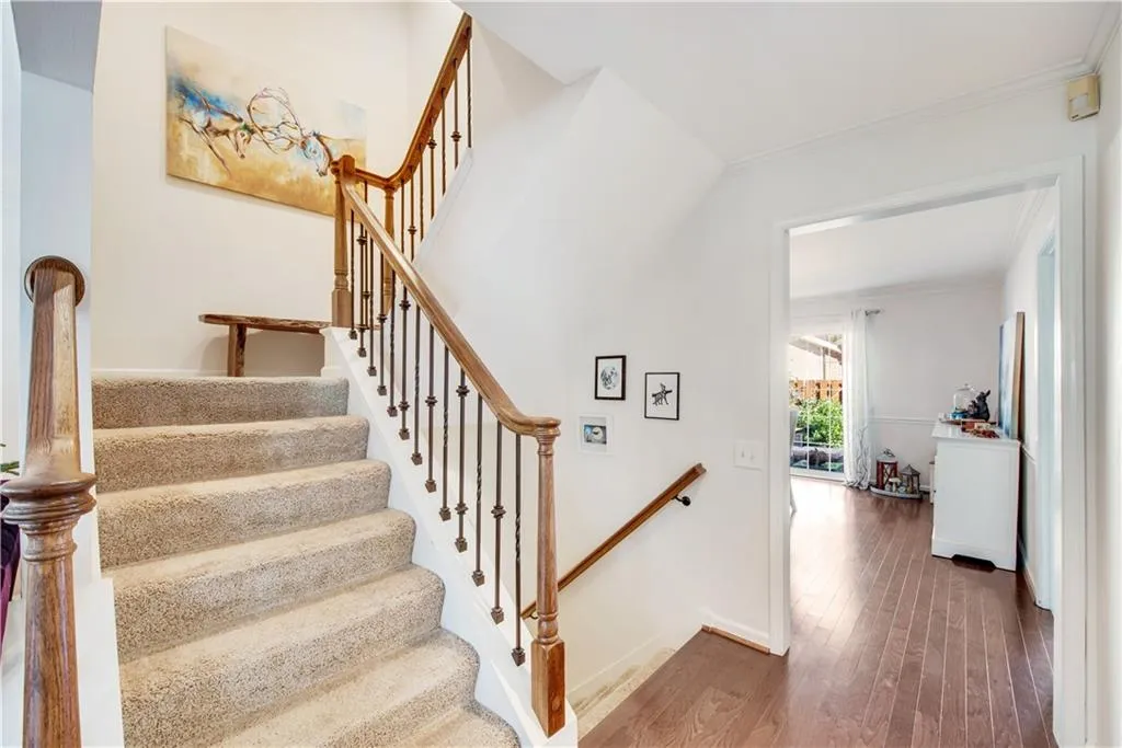 602 Dunwoody Chace, Atlanta, Georgia 30328, 3 Bedrooms Bedrooms, ,2 BathroomsBathrooms,Residential,Sold,602 Dunwoody Chace,6819177