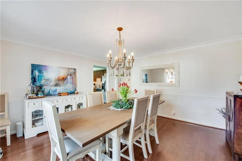 602 Dunwoody Chace, Atlanta, Georgia 30328, 3 Bedrooms Bedrooms, ,2 BathroomsBathrooms,Residential,Sold,602 Dunwoody Chace,6819177