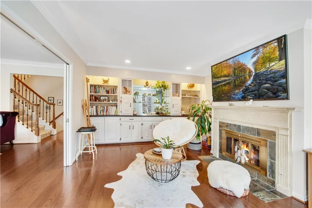 602 Dunwoody Chace, Atlanta, Georgia 30328, 3 Bedrooms Bedrooms, ,2 BathroomsBathrooms,Residential,Sold,602 Dunwoody Chace,6819177