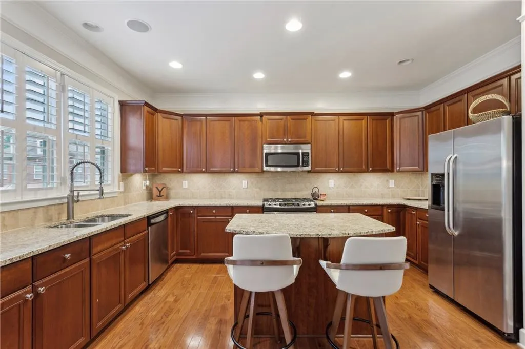4888 Colchester Court Se Unit 16, Atlanta, Georgia 30339, 3 Bedrooms Bedrooms, ,3 BathroomsBathrooms,Residential,For Sale,4888 Colchester Court Se Unit 16,7622166