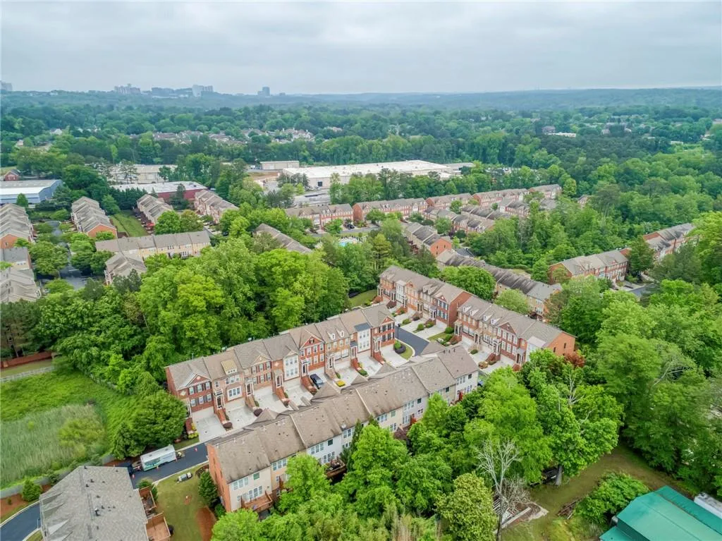 4888 Colchester Court Se Unit 16, Atlanta, Georgia 30339, 3 Bedrooms Bedrooms, ,3 BathroomsBathrooms,Residential,For Sale,4888 Colchester Court Se Unit 16,7622166