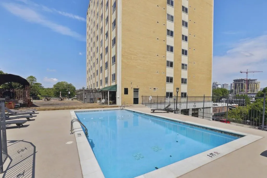 2285 Peachtree Road Ne Unit 1207, Atlanta, Georgia 30309, 1 Bedroom Bedrooms, ,1 BathroomBathrooms,Residential,For Sale,2285 Peachtree Road Ne Unit 1207,7552024