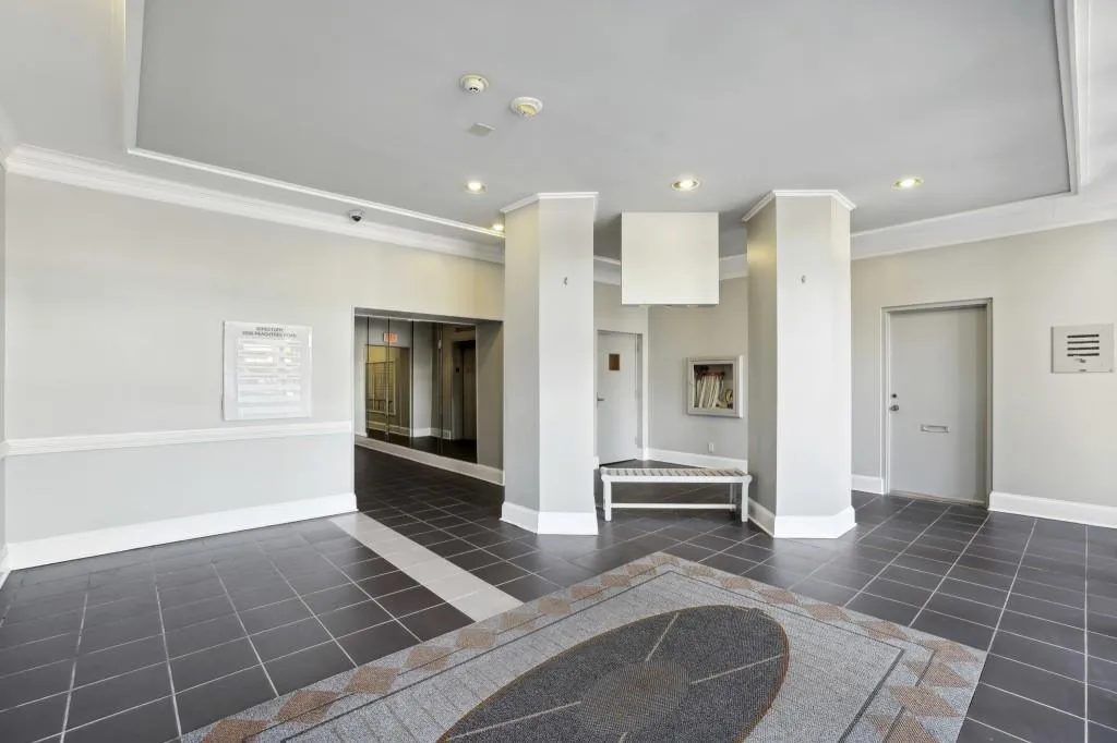 2285 Peachtree Road Ne Unit 1207, Atlanta, Georgia 30309, 1 Bedroom Bedrooms, ,1 BathroomBathrooms,Residential,For Sale,2285 Peachtree Road Ne Unit 1207,7552024
