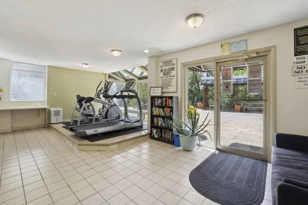 2285 Peachtree Road Ne Unit 1207, Atlanta, Georgia 30309, 1 Bedroom Bedrooms, ,1 BathroomBathrooms,Residential,For Sale,2285 Peachtree Road Ne Unit 1207,7552024
