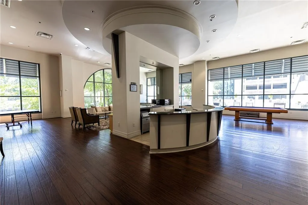 3040 Peachtree Road Nw Unit 613, Atlanta, Georgia 30305, 1 Bedroom Bedrooms, ,1 BathroomBathrooms,Residential,For Sale,3040 Peachtree Road Nw Unit 613,7645953