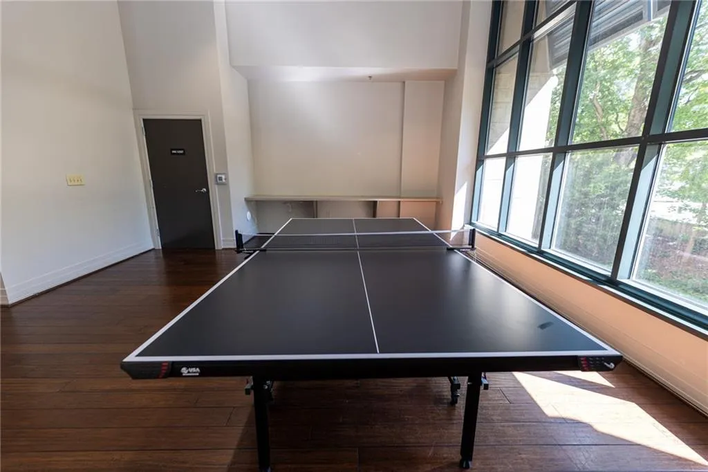 3040 Peachtree Road Nw Unit 613, Atlanta, Georgia 30305, 1 Bedroom Bedrooms, ,1 BathroomBathrooms,Residential,For Sale,3040 Peachtree Road Nw Unit 613,7645953