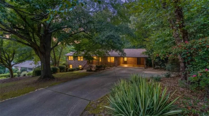 759 Riverhill Drive, Athens, Georgia 30606