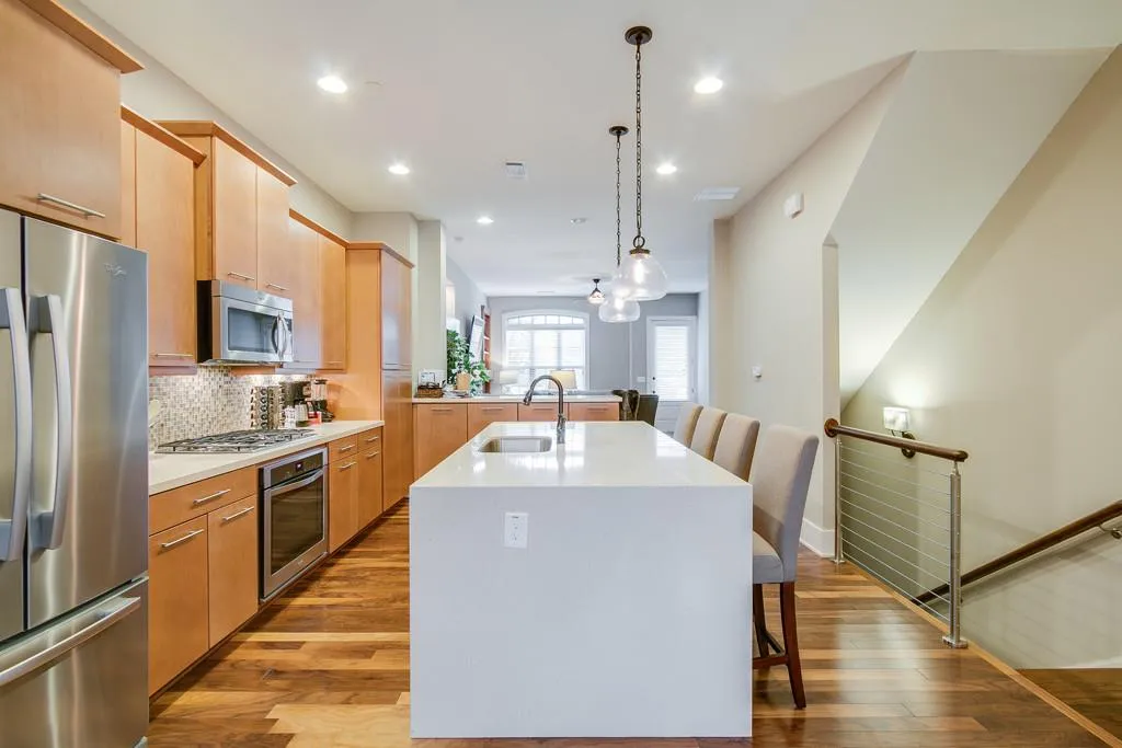 305 Alderwood Lane, Sandy Springs, Georgia 30328, 3 Bedrooms Bedrooms, ,3 BathroomsBathrooms,Residential,Sold,305 Alderwood Lane,5578128