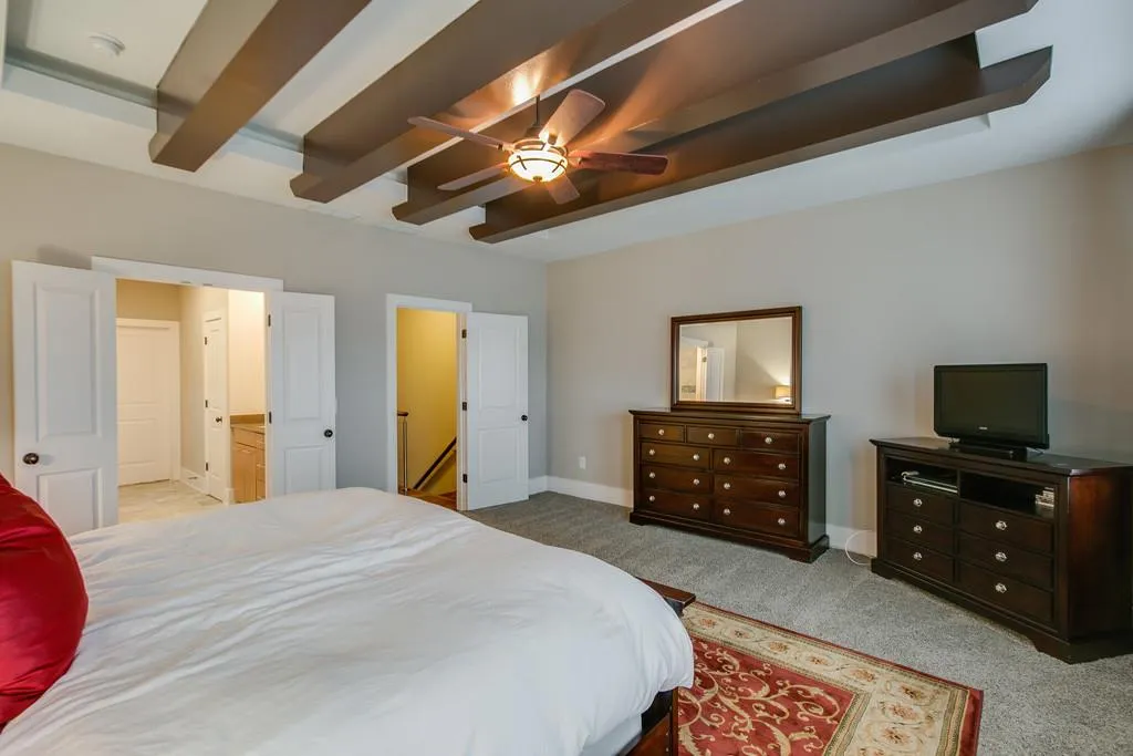 305 Alderwood Lane, Sandy Springs, Georgia 30328, 3 Bedrooms Bedrooms, ,3 BathroomsBathrooms,Residential,Sold,305 Alderwood Lane,5578128