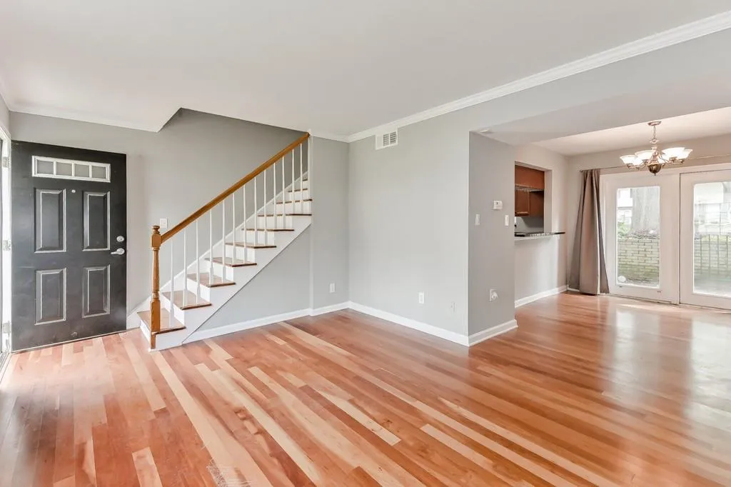 6940 Roswell Road Unit 10d, Atlanta, Georgia 30328, 2 Bedrooms Bedrooms, ,1 BathroomBathrooms,Residential,Sold,6940 Roswell Road Unit 10d,6536783