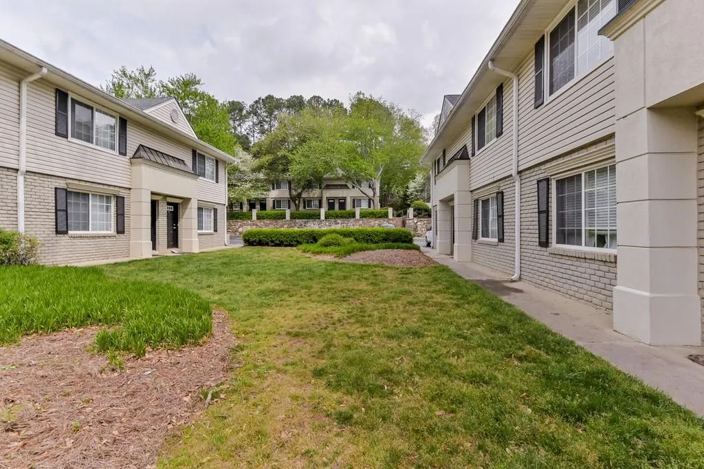 6940 Roswell Road Unit 10d, Atlanta, Georgia 30328, 2 Bedrooms Bedrooms, ,1 BathroomBathrooms,Residential,Sold,6940 Roswell Road Unit 10d,6536783