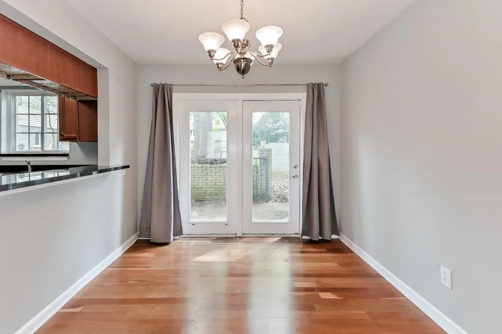 6940 Roswell Road Unit 10d, Atlanta, Georgia 30328, 2 Bedrooms Bedrooms, ,1 BathroomBathrooms,Residential,Sold,6940 Roswell Road Unit 10d,6536783