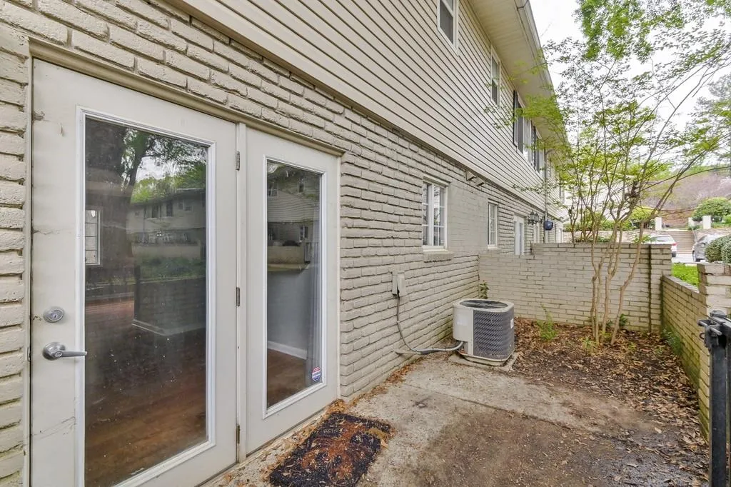 6940 Roswell Road Unit 10d, Atlanta, Georgia 30328, 2 Bedrooms Bedrooms, ,1 BathroomBathrooms,Residential,Sold,6940 Roswell Road Unit 10d,6536783