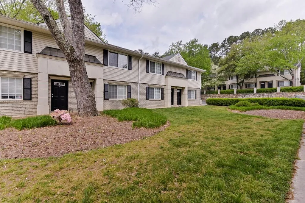 6940 Roswell Road Unit 10d, Atlanta, Georgia 30328, 2 Bedrooms Bedrooms, ,1 BathroomBathrooms,Residential,Sold,6940 Roswell Road Unit 10d,6536783