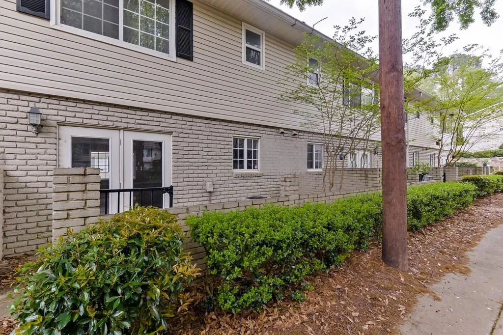 6940 Roswell Road Unit 10d, Atlanta, Georgia 30328, 2 Bedrooms Bedrooms, ,1 BathroomBathrooms,Residential,Sold,6940 Roswell Road Unit 10d,6536783